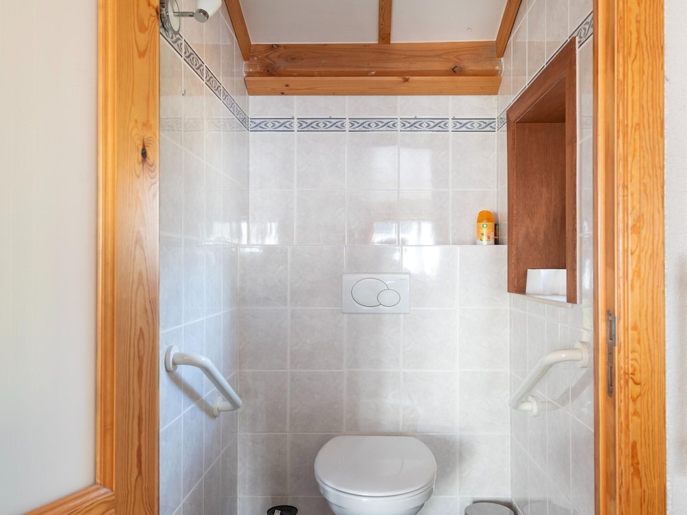 Holiday Home Near Marina With Pool