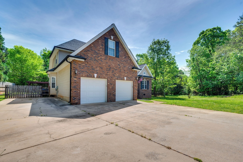 Boat, Fish & Hike: Home w/ Deck in Mooresville!