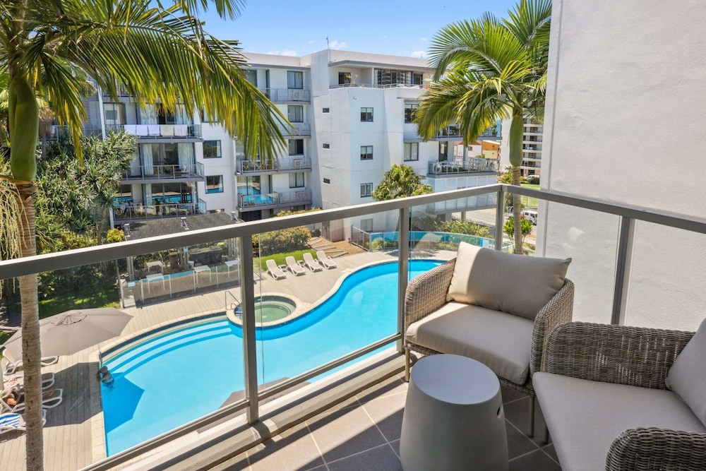Coastal Escape Steps to Beach Full Resort Living