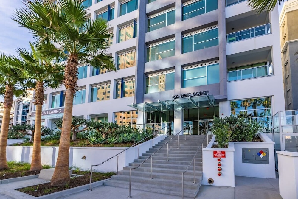 @ Marbella Lane - Sleek Corner Ocean View