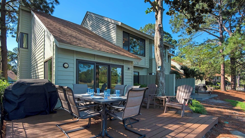 Waterfront Retreat in Sandestin w/ Golf Cart & Free Attraction Tickets!