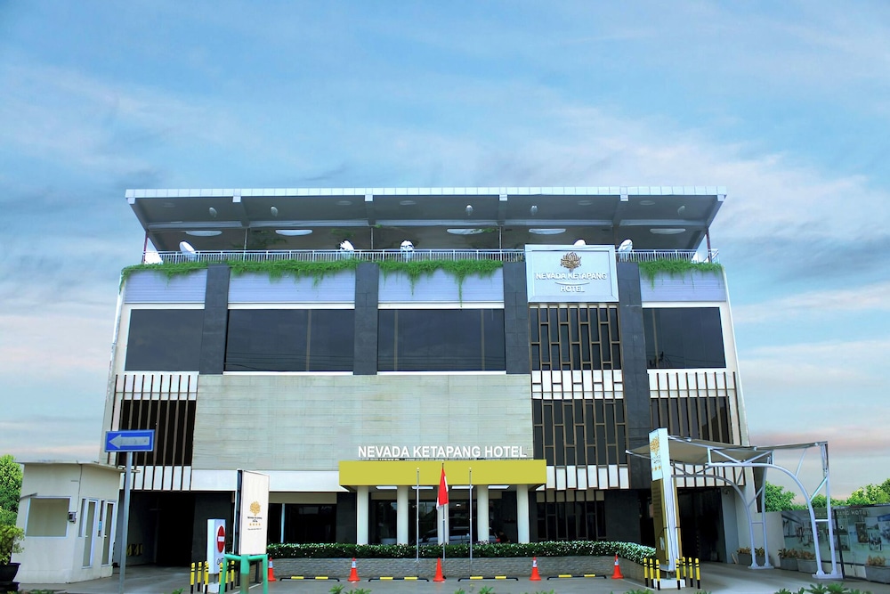 Nevada Ketapang Hotel