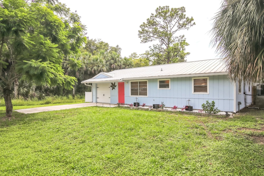 Crystal Blue Haven 3 Bedroom Cottage