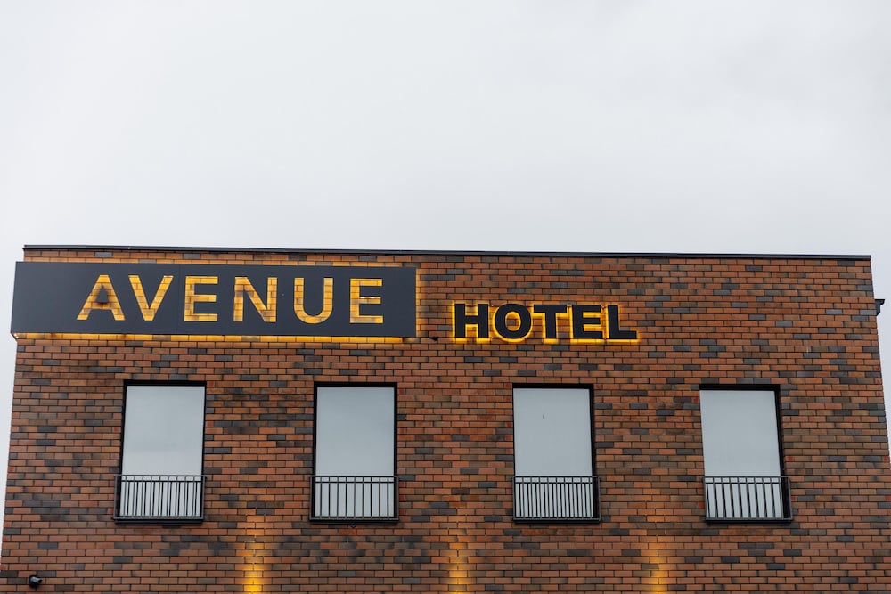 Avenue Hotel