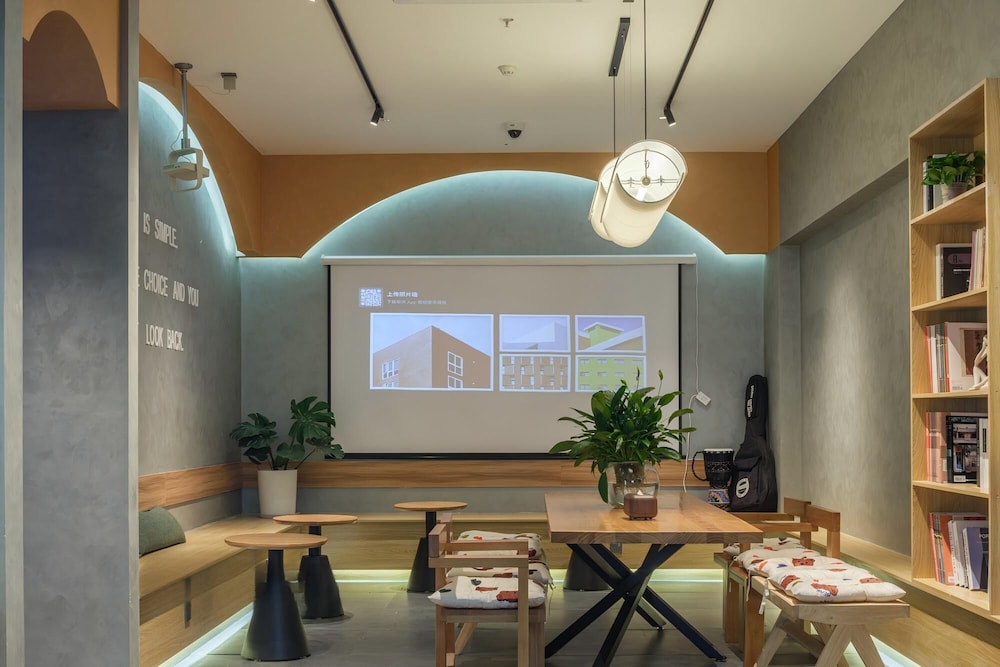 Shanghai Hills&Dengba Youth Hostel