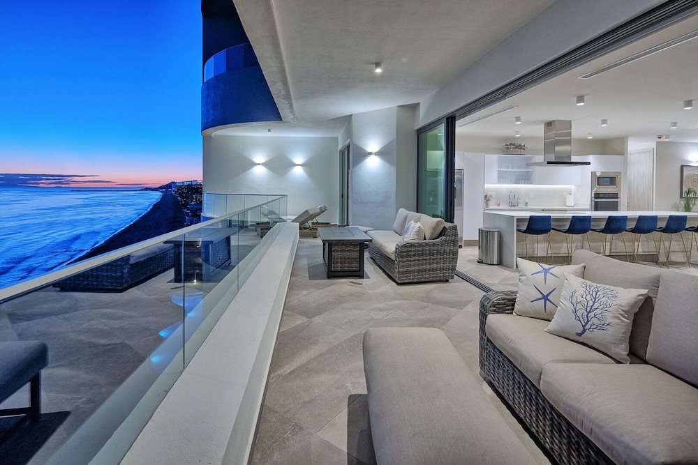 Luxury New Oceanfront Condo 5BR Sleeps 12