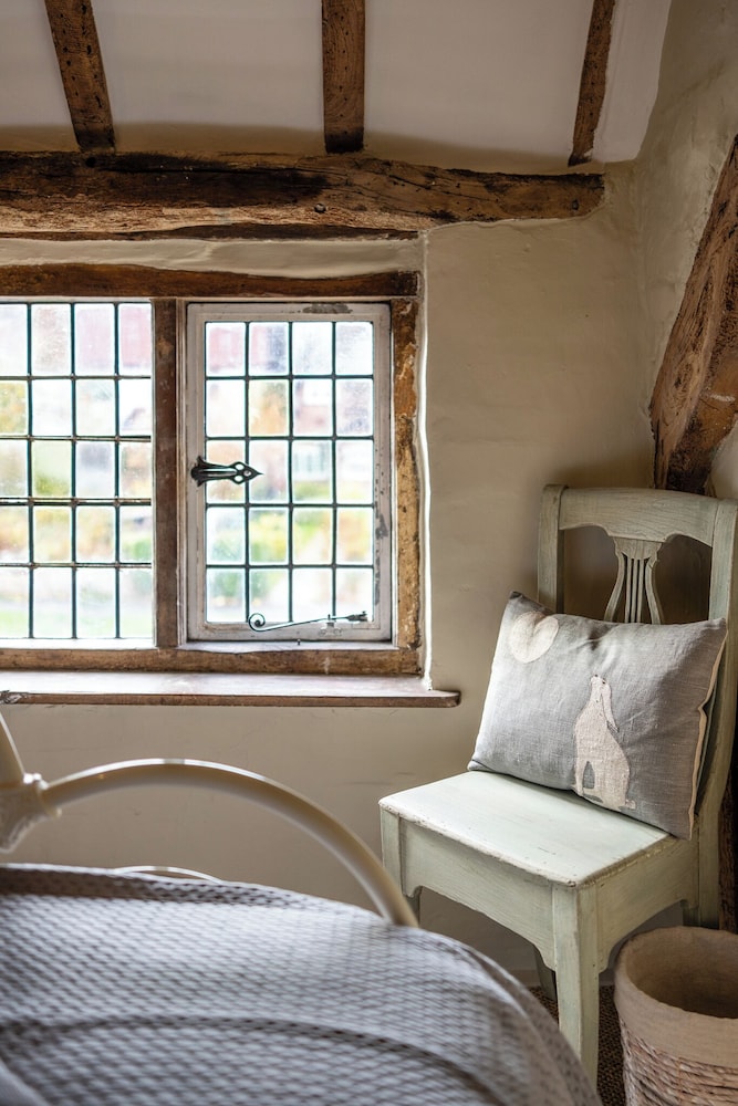 Two Cottages near Stratford-upon-Avon