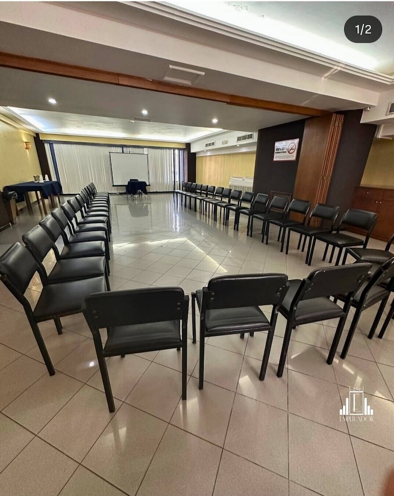 Hotel Emperador