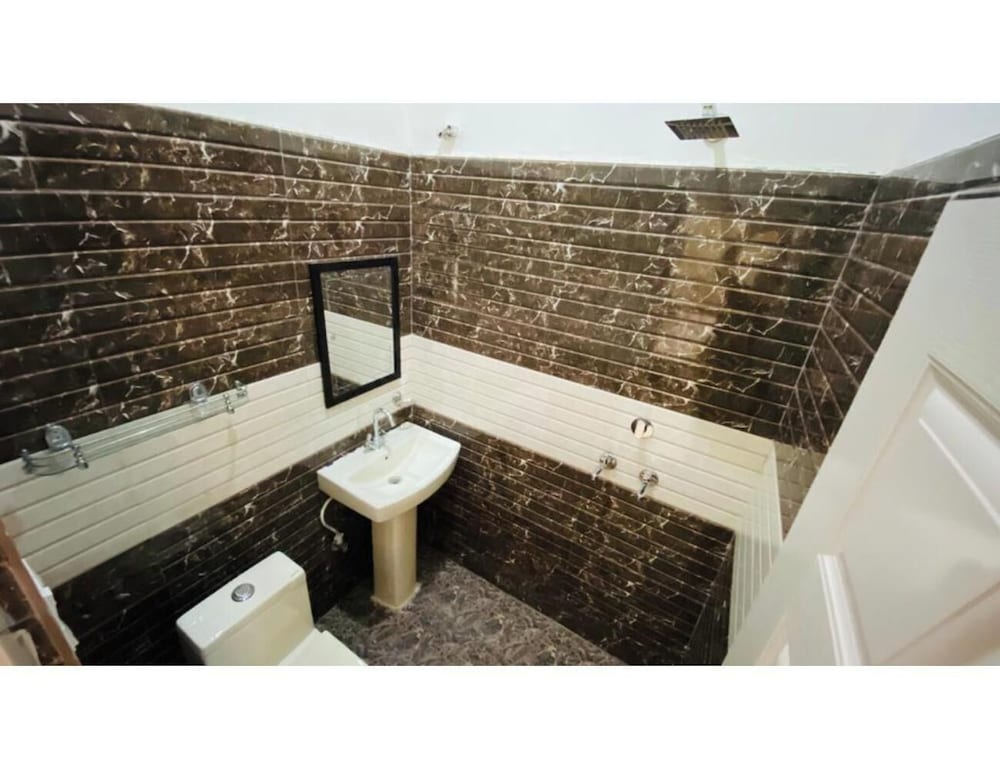 Saini Guest House