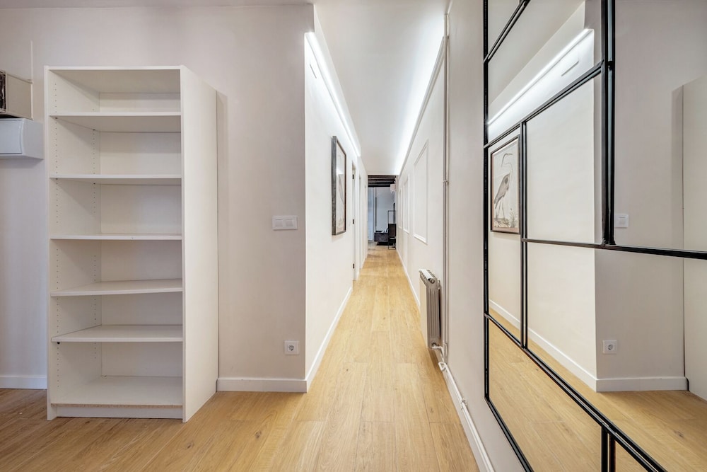 BeBarceloner Eixample Apartments