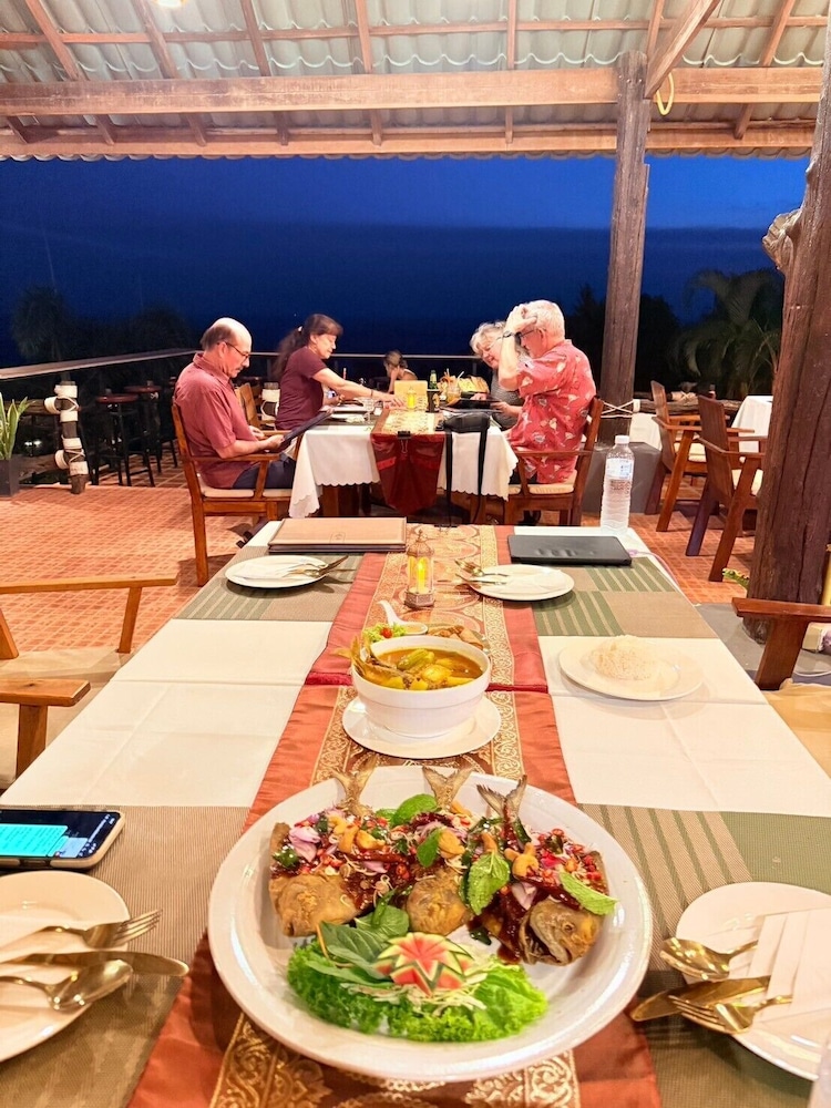 Phumala Lanta Seaview Resort