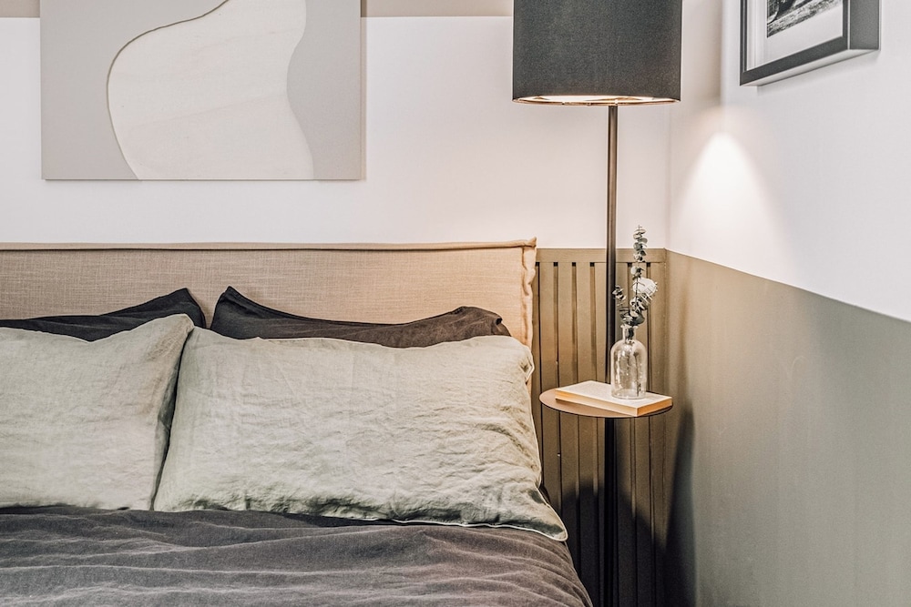 Agate - 2 Bedrooms in Trafalgar