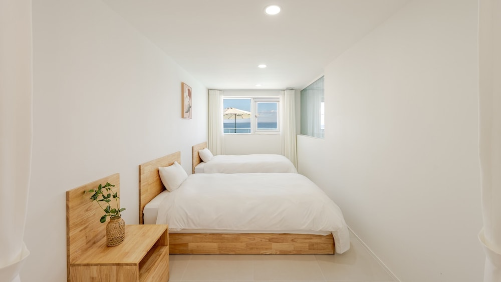 Donghae Badadam Ocean View Spa Pool Vill
