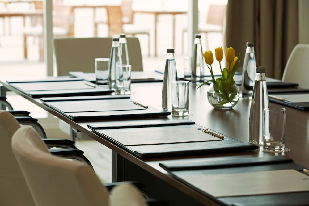 DoubleTree by Hilton Dubai - Jumeirah Beach