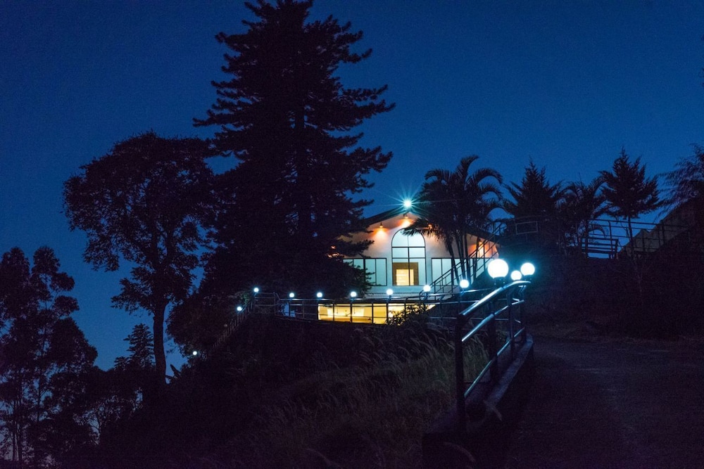 Mount Valley Resort - A Secluded Getaway view 3