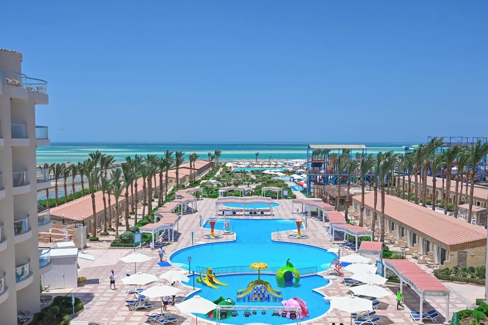 Riviera Aqua Park Resort