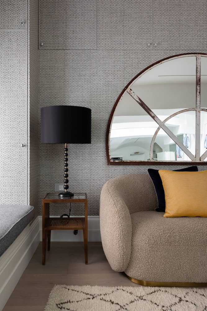 Winchester Street III by Onefinestay