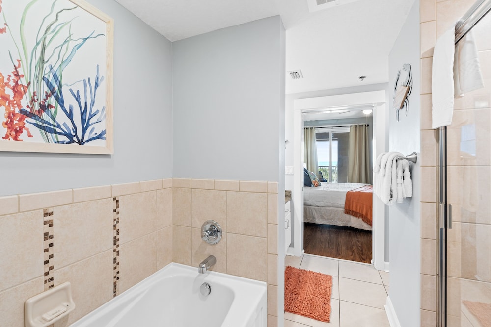 Grand Panama Beach Resort by Book That Condo