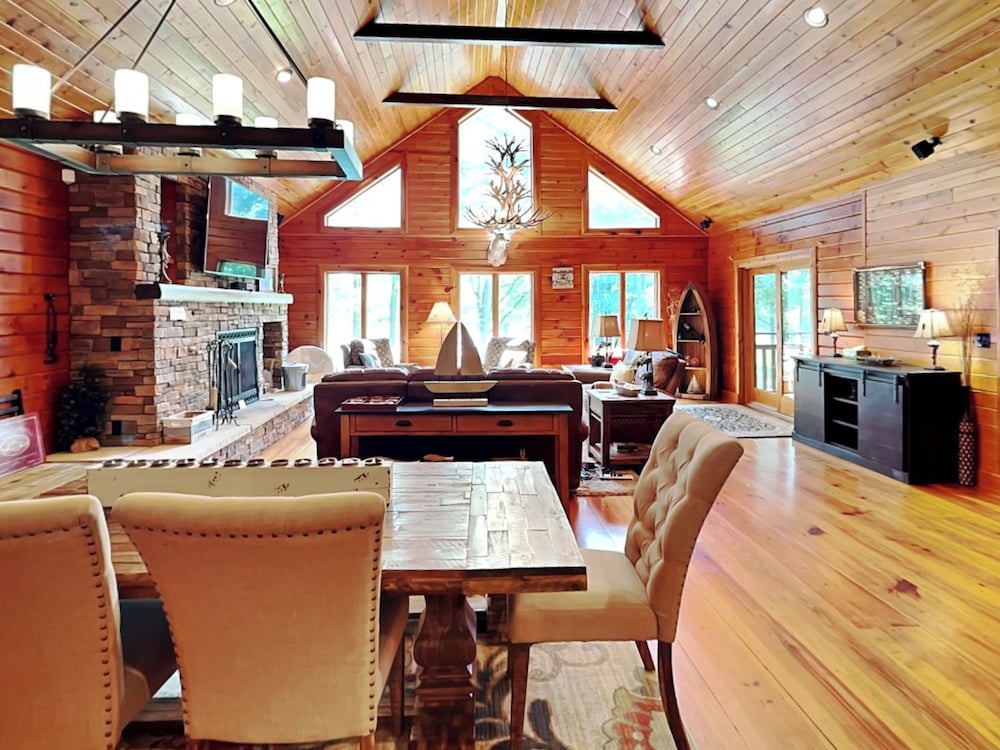 Crow's Point Lakehouse by Taylor Made Deep Creek