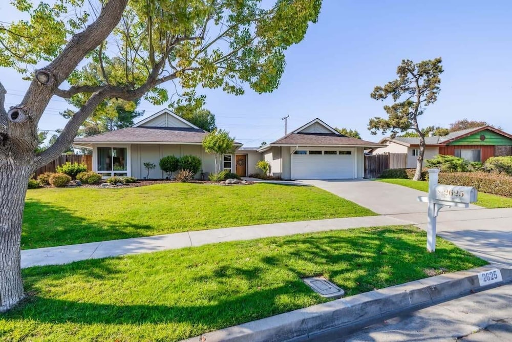 @ Marbella Lane - Cozy Modern Home w/ Relaxing Design & Pool