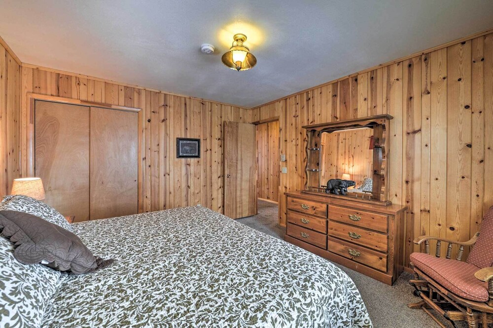 Star Valley Ranch Cabin Getaway: Hot Tub! view 2