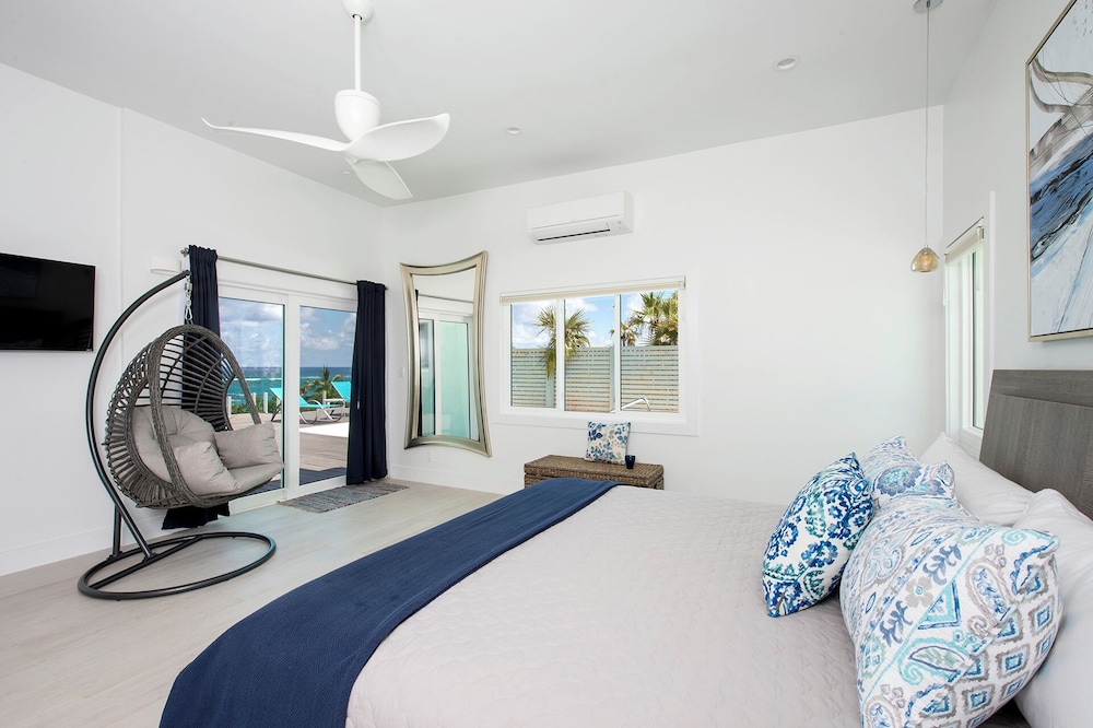 Banks Road Bliss: Relaxing Beachfront Cottage