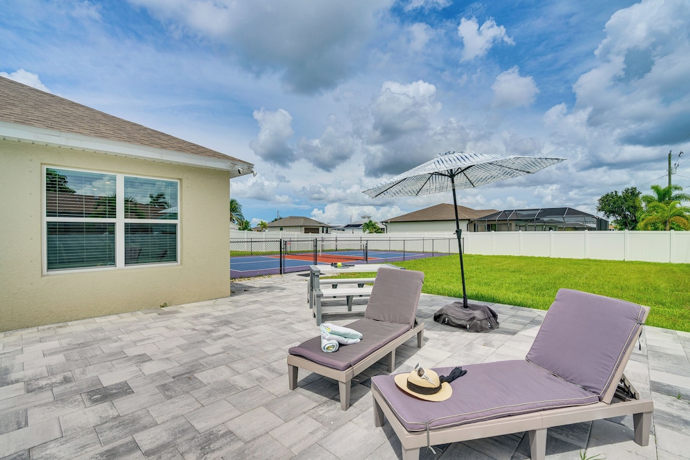 Pickleball Court, Saltwater Pool: Cape Coral Home!