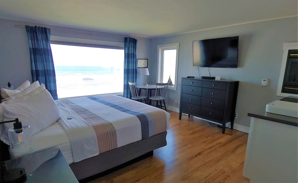 On the Beachfront Vacation Rentals