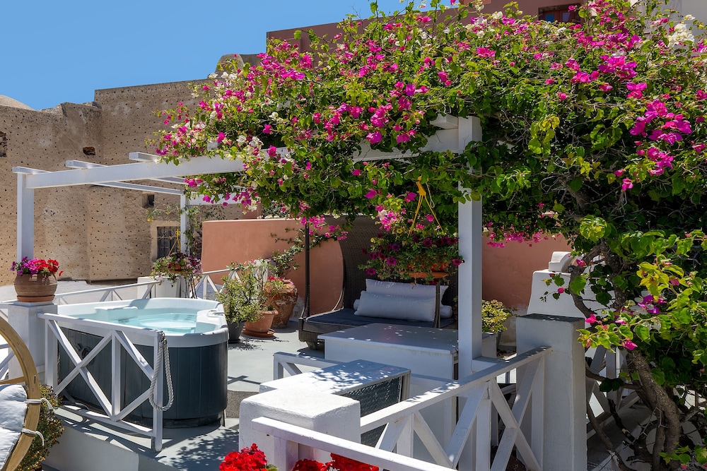 Santorini Paradise