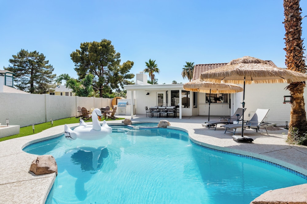 Solara - Pool & Spa - Sauna & Cold Plunge