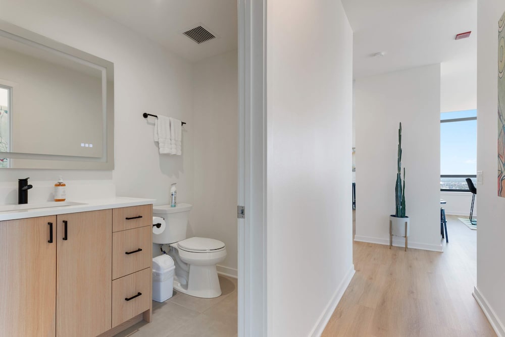 Group Stay 3 Penthouses in the Same Building