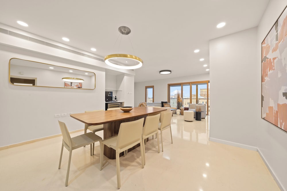 King David Court - Isrentals