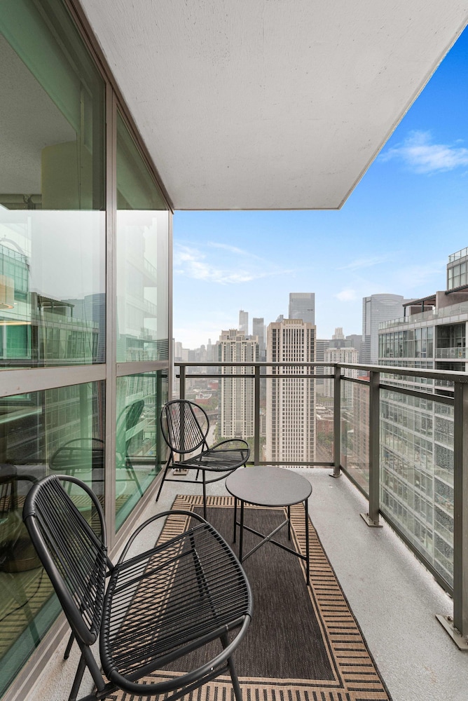 Fulton Group Stay 2 Apartments Skyline Views