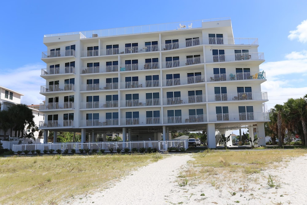 Oceana 203 West