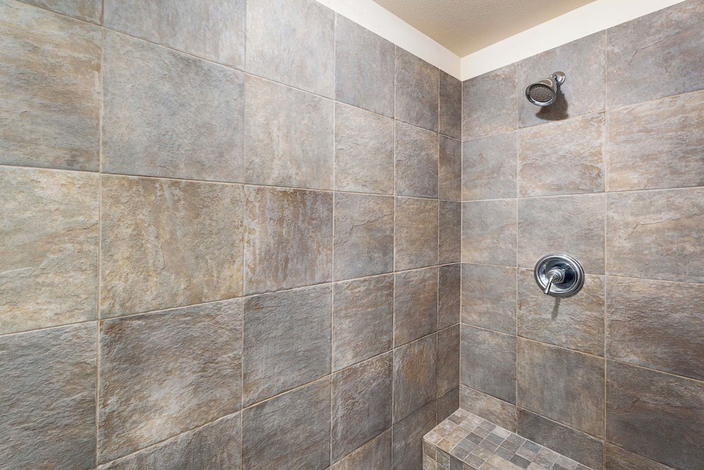 Golf Discount Included! Ocean, Golf & Mountain Views Near Shopping! - Vrkcv