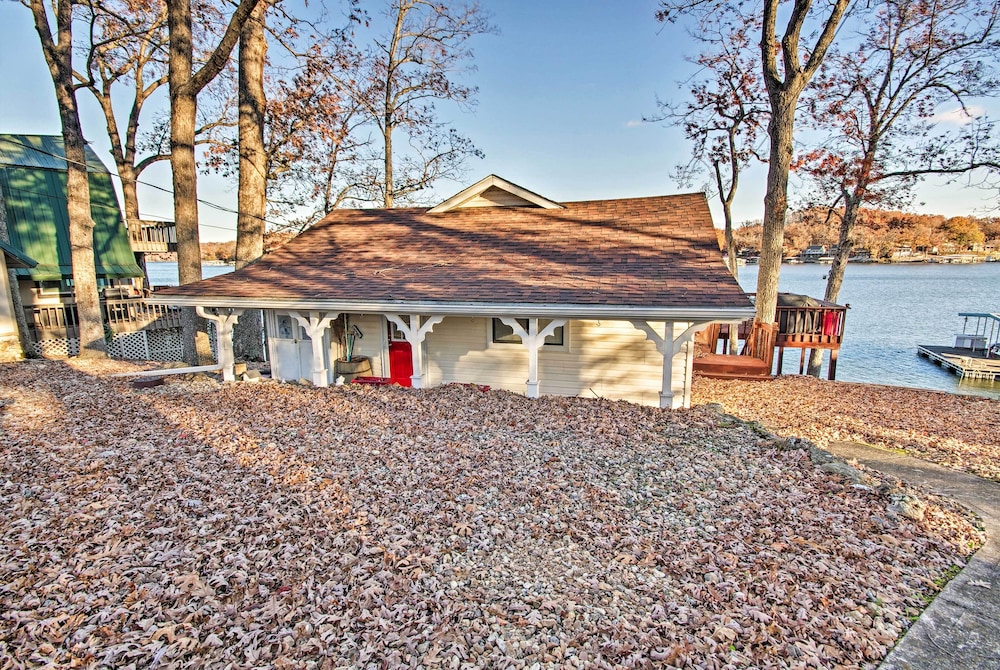 Private Dock: Lake of the Ozarks Hideaway! view 4