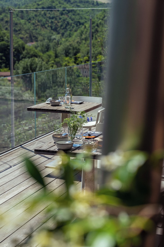 LA FORESTALE Luxury Ecolodge