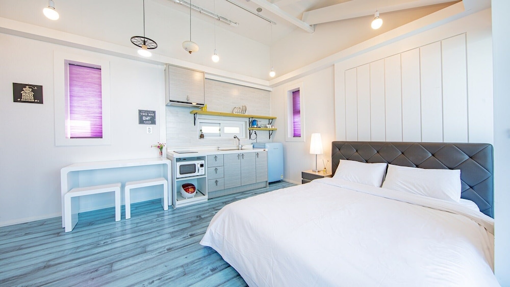 Blue Sea Pension view 5
