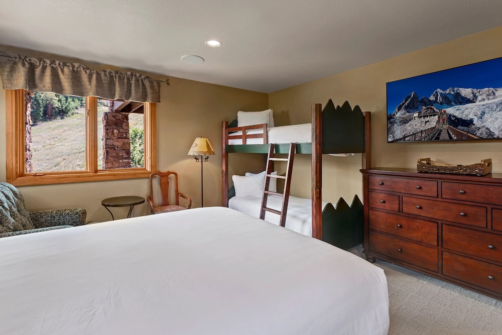 La Maconnerie at Deer Valley Resort - Four Bedroom Condo with Hot Tub #3 4 Condo
