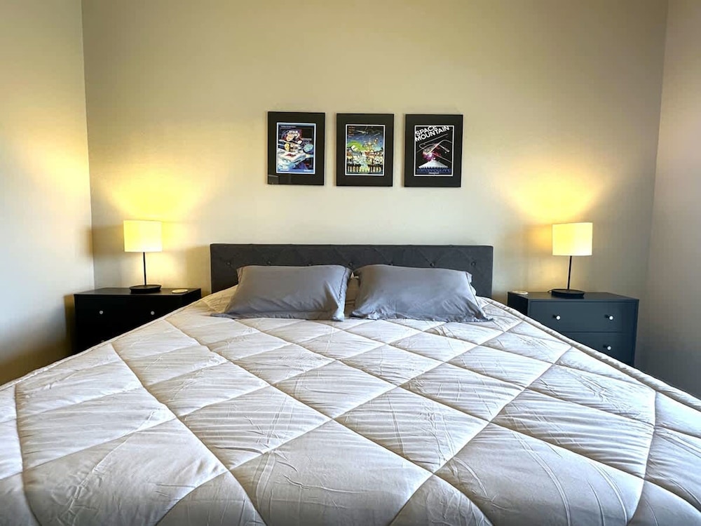 Very Near Disney 3 Bd Condo Walmart 1 min Away