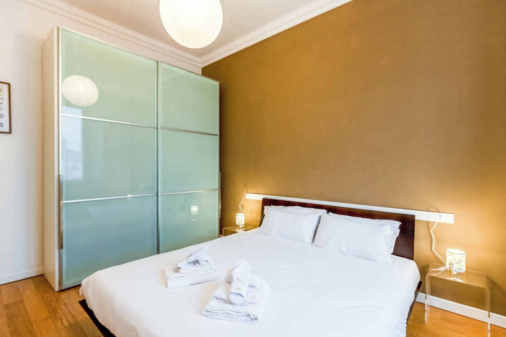 Bramante Luxury Apartments by InnStay