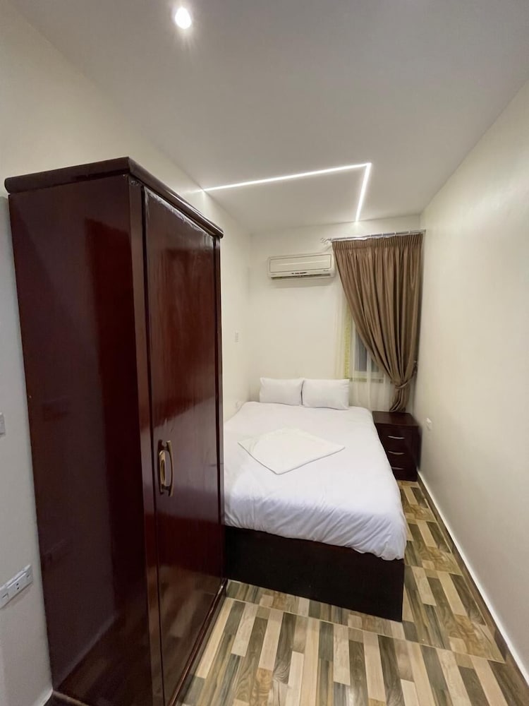 Basha Pyramids INN