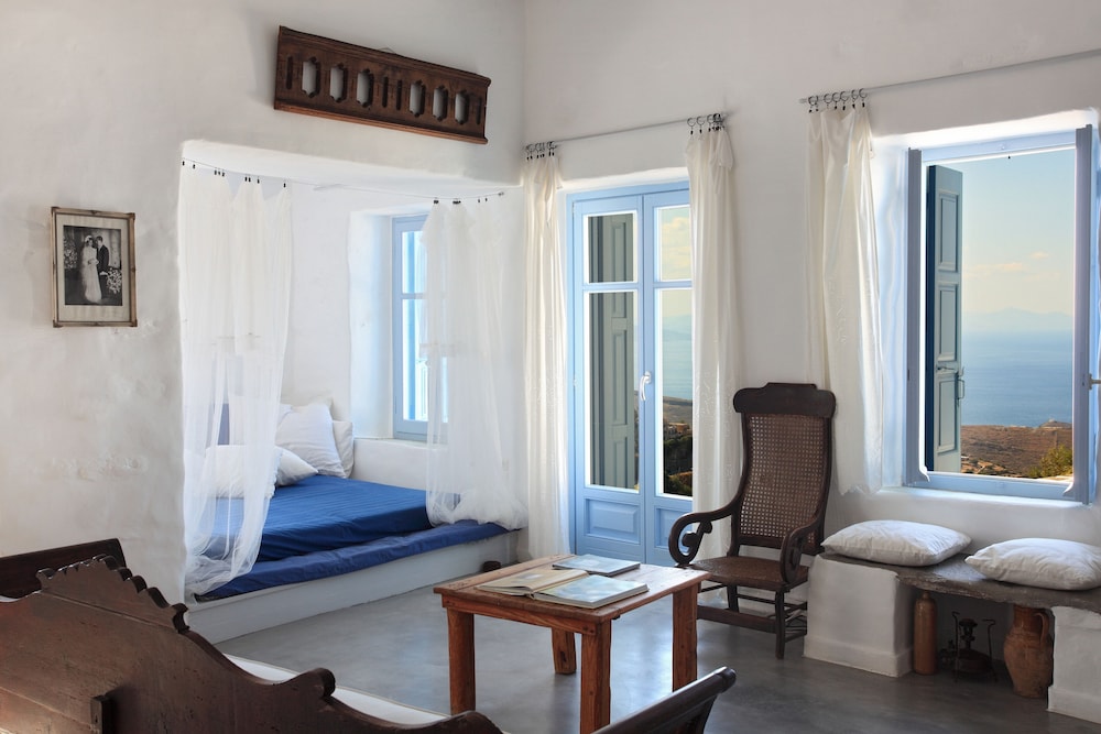 Kea Village Suites & Villas