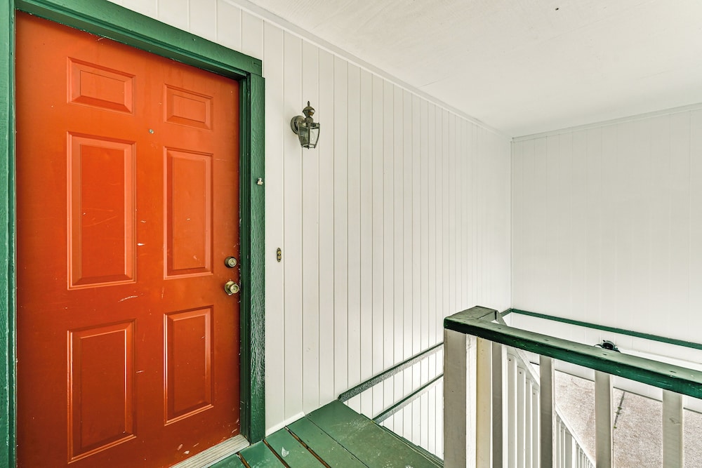2 Mi to Historic Dtwn Nacogdoches: Cozy Apartment!