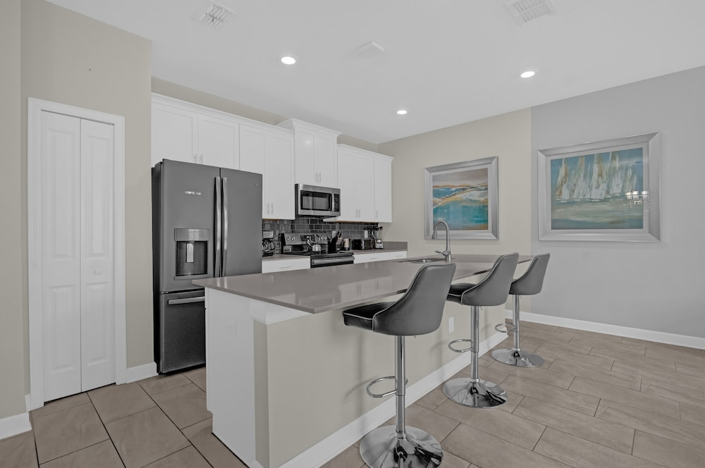 Luxury Davenport Home Perfect Family