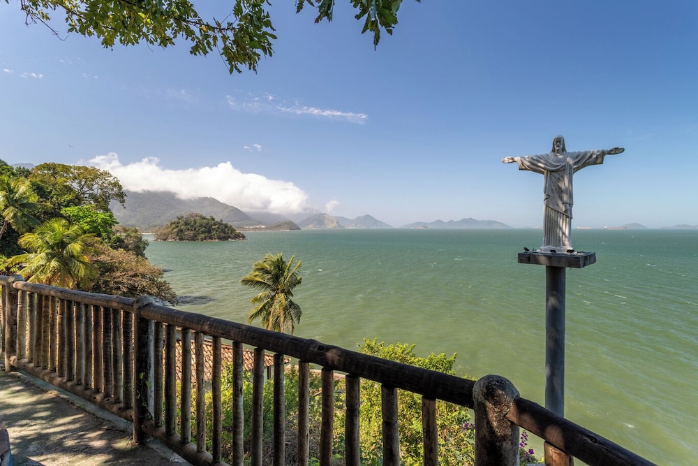 Loft com Varanda e Vista Para o mar em Mangaratiba