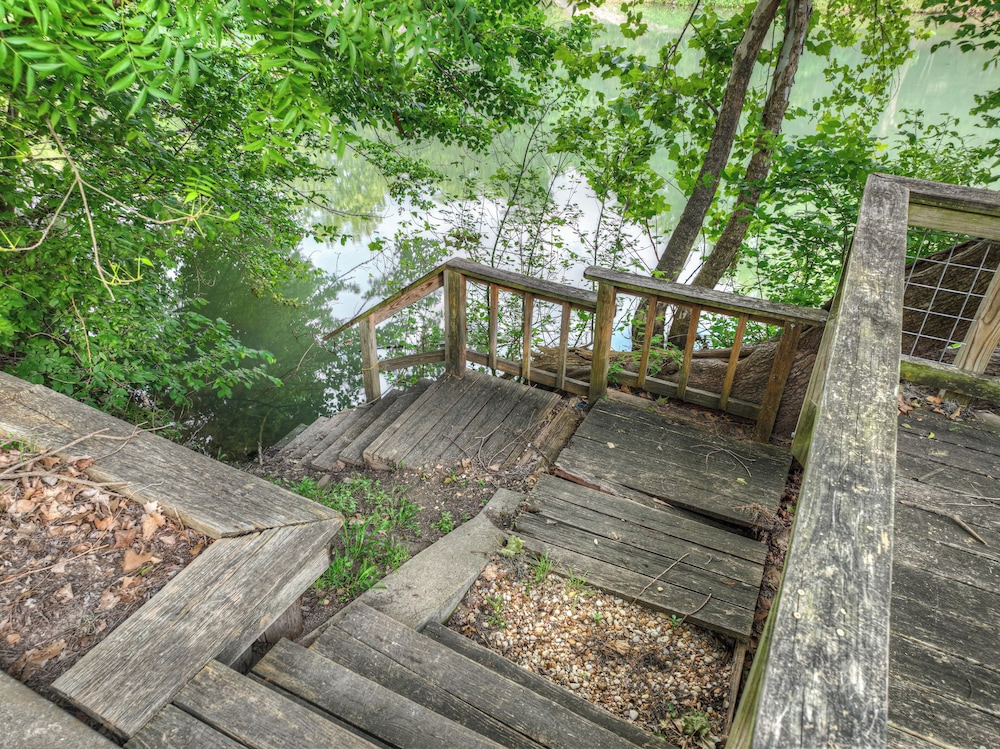 Riverfront Family Getaway on the Guadalupe