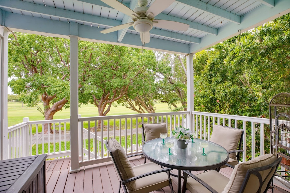 Keys to Paradise by Avantstay Balcony Pool Golf