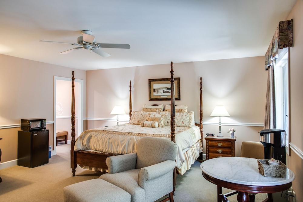 Boxwood Lodge