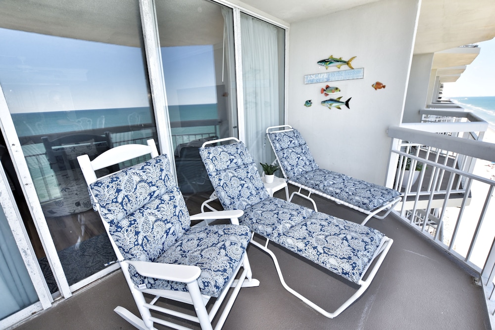 1405 Waters Edge Resort 1 Bedroom Condo by RedAwning view 4